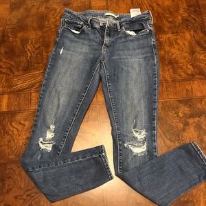 Levi’s 711 skinny jeans